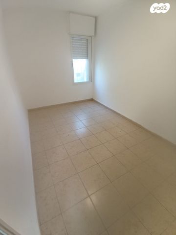 דירה, זלמן שז"ר 206, בן גוריון כנען, צפת