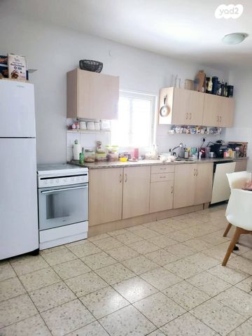 גג/ פנטהאוז, מפרץ שלמה 53, קרית שרת מערב, חולון