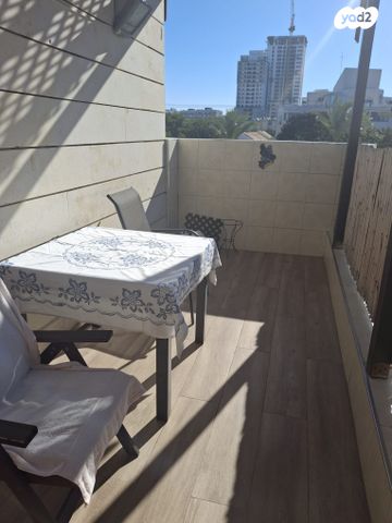 גג/ פנטהאוז, אירוס הארגמן 80, גבעת האירוסים, נתניה