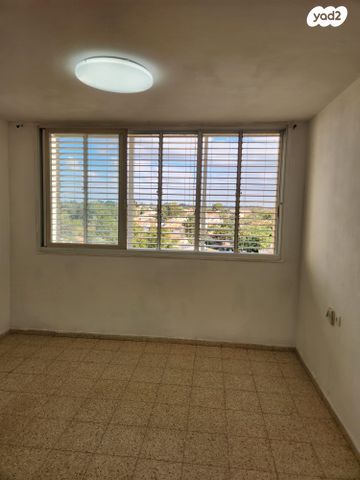 דירה, הרב יעקב רקח 4, נאות גנים, נתניה