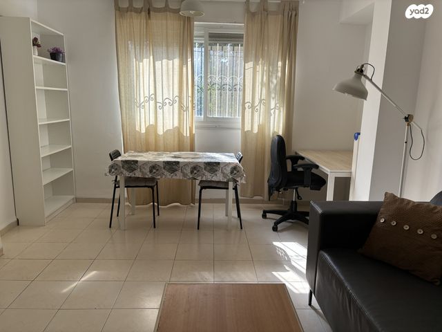 דירה, הרב מיימון 39, נווה שאנן, חיפה