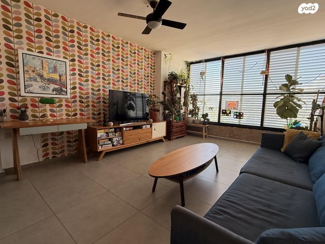 מגיני נגבה 8