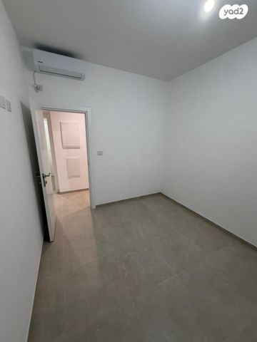 דירה, אלה 3, בת חפר, בת חפר