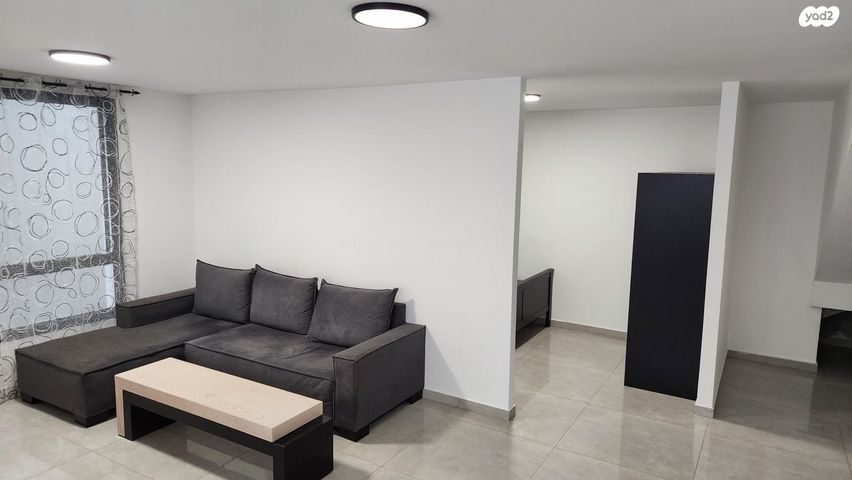 מרתף/ פרטר, האחווה 22, שרונה, כפר יונה