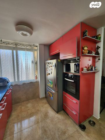 דירה, חב"ד 20, רמב"ם, ראשון לציון