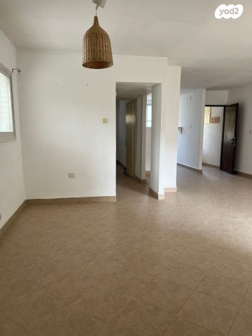 דירה, מצפה נפתלי 38, מטולה, מטולה