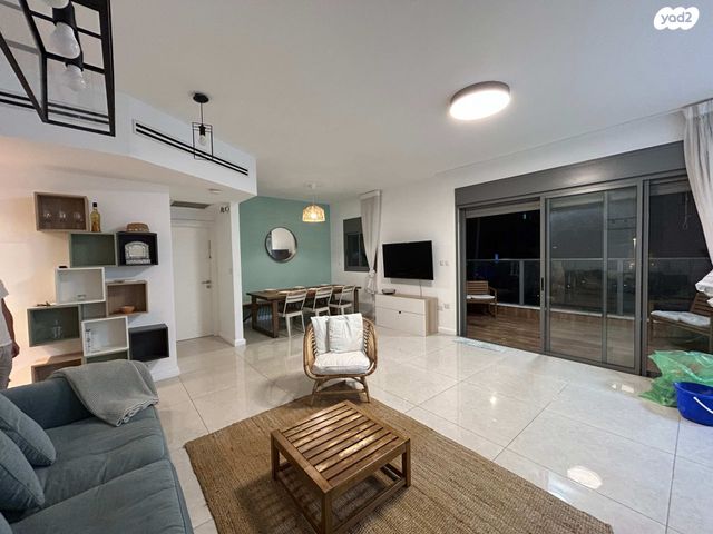 מקס נורדאו 10