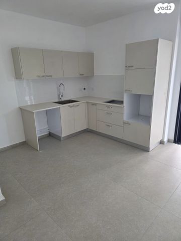 דירה, בועז 14, שכונת חשמונאים, מרכז העיר א, רמת גן