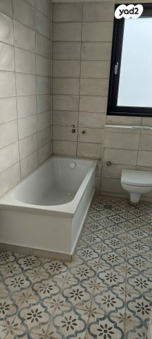 דירה, גבע 4, ארלוזורוב, גבעתיים