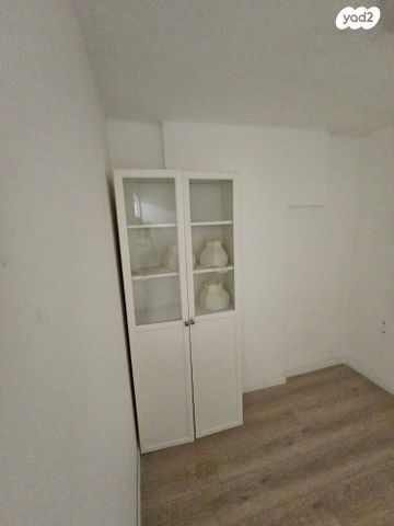 יחידת דיור, שדרות בר יהודה 55, יגאל אלון, קרית מלאכי