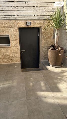 יחידת דיור, הר מיכוור 24, מגדים, מעלה אדומים