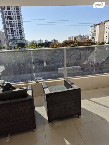 דירה, קרן היסוד 4, קרית שרת מערב, חולון