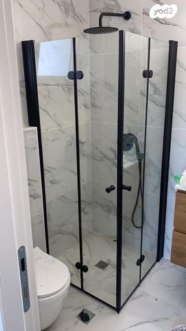 זכרון יעקב 8