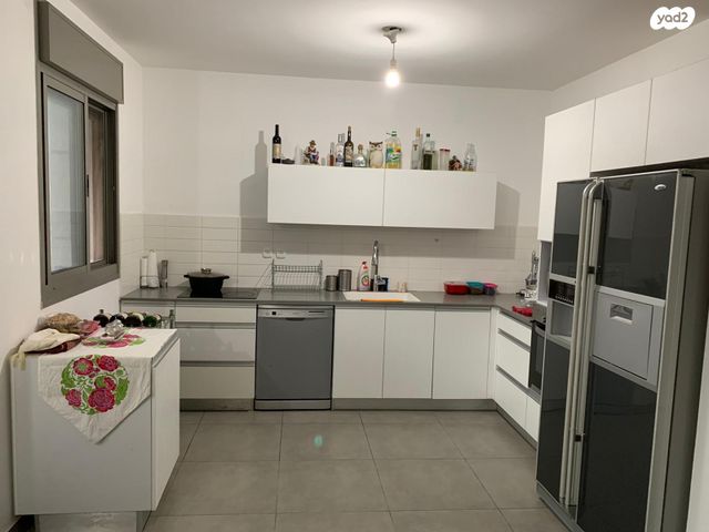 דירה, פרופסור ישעיהו ליבוביץ 22, עזרא, הארגזים, תל אביב יפו