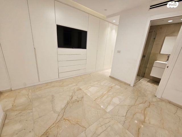 שמעון אבידן 24