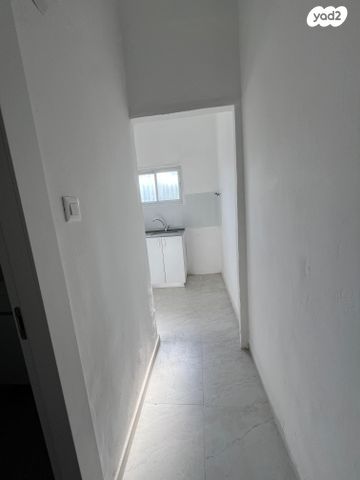 דירה, כנפי נשרים 28, קרית בורוכוב, רמת גן