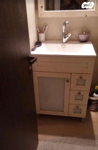 דירה, דוד רמז 20, לב העיר, בת ים