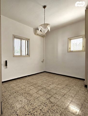 גג/ פנטהאוז, רמח"ל 8, נאות רחל, חולון