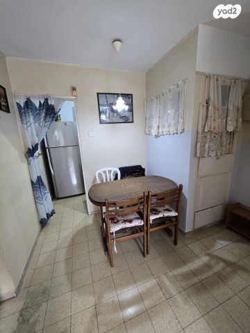 דירה, ניצנה 19, ניצנה, בת ים