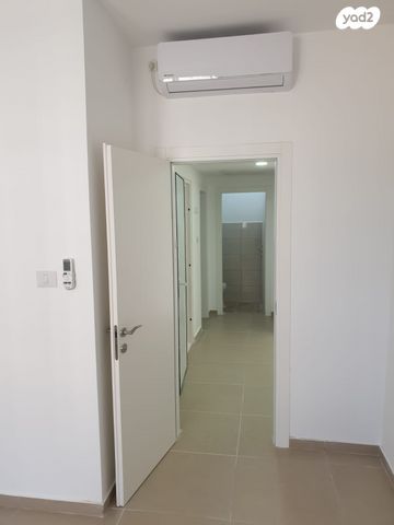 דירה, דרך מנחם בגין 20, הכלניות, שדרות