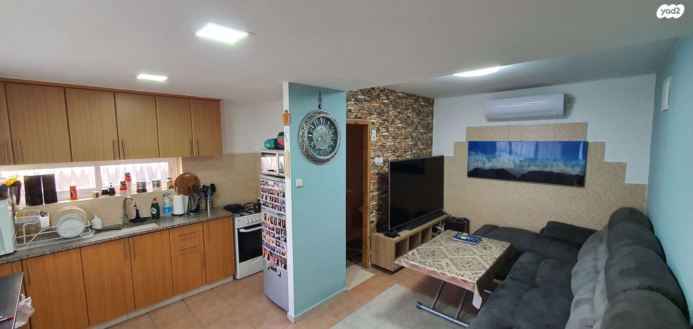 דירת גן, שדרות העצמאות 68, עמידר, בת ים