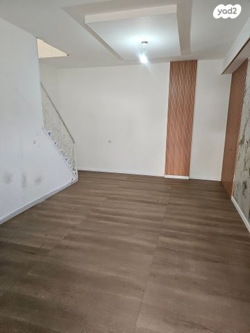 יחידת דיור, שדרות בר יהודה 55, יגאל אלון, קרית מלאכי