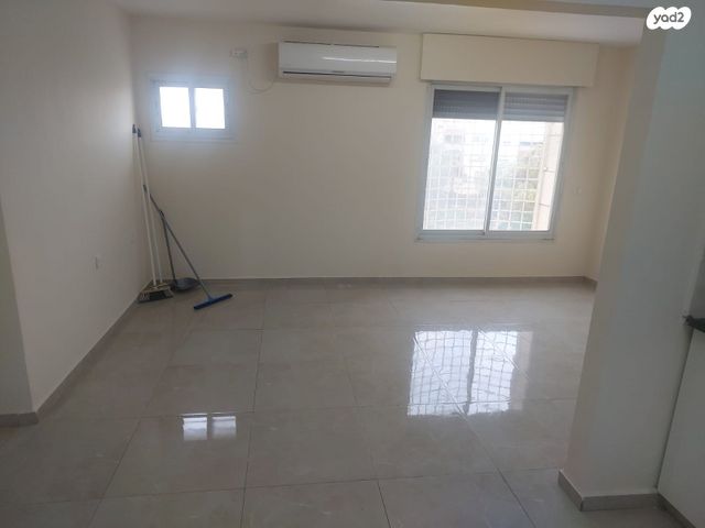 דירה, ככר יהלום 12, שאר העיר, מעלה אדומים