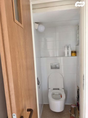 דירה, אליהו סלמן 22, מחנה יהודה - לב העיר, ירושלים