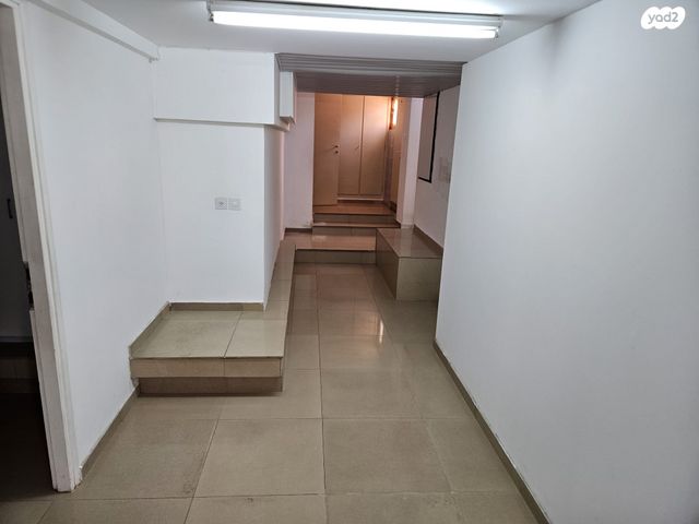 יחידת דיור, הפרחים 1, בית השיטה, בית השיטה