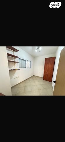 דירה, כנפי נשרים 40, קרית בורוכוב, רמת גן