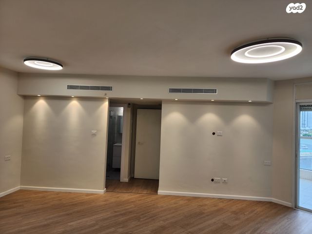 דירה, הכבאים 17, נווה יהושע, ערמונים, רמת גן