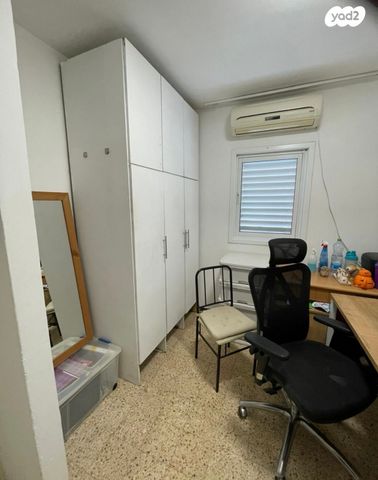 דירה, חב"ד 22, רמב"ם, ראשון לציון