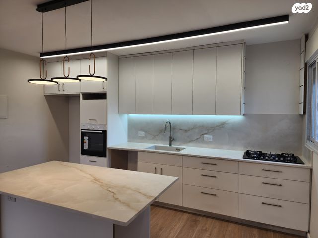 דירה, הכבאים 17, נווה יהושע, ערמונים, רמת גן