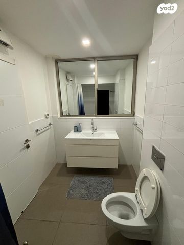 דירה, המלך ג'ורג' 95, הצפון הישן - דרום, תל אביב יפו