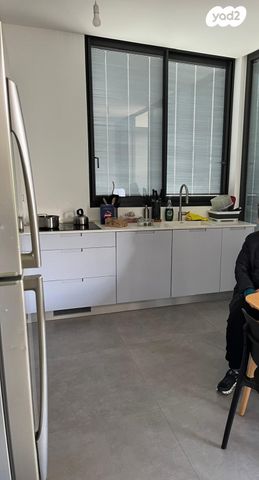 יצחק אפשטיין 9