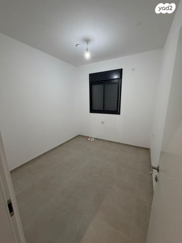 דירה, אלה 3, בת חפר, בת חפר