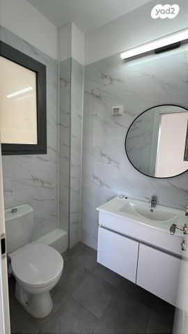 לאה גולדברג 1