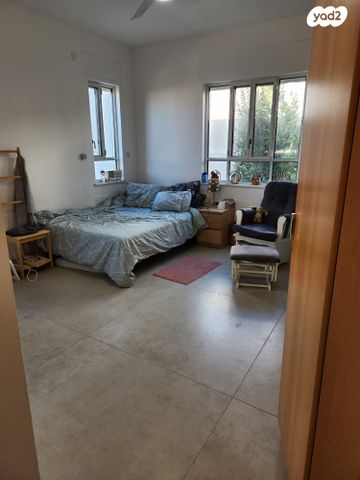 בית פרטי/ קוטג', שדרות אלון 118, גבעות בר, גבעות בר