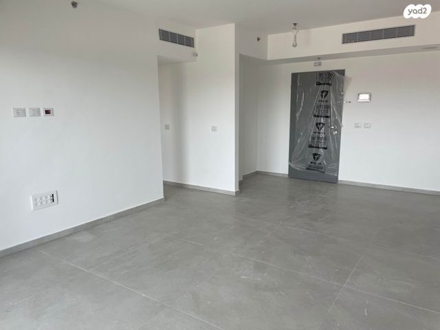 דירה, יונה וולך 12, גרין פארק החדשה, הוד השרון