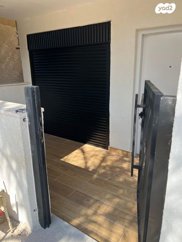 יחידת דיור, חזית חמש 18, תל גיבורים, חולון