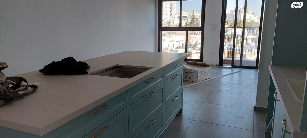 דירה, גבע 4, ארלוזורוב, גבעתיים