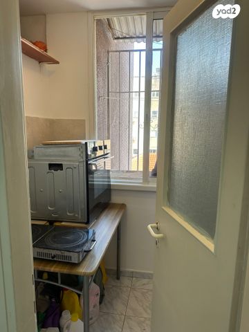 דירה, חב"ד 22, רמב"ם, ראשון לציון