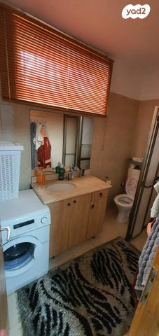 דירת גן, שדרות העצמאות 68, עמידר, בת ים