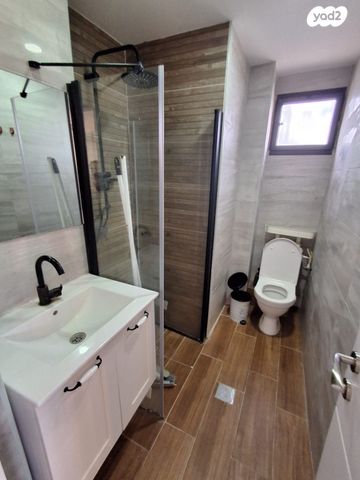 יחידת דיור, הרב הרצוג 20, גבעת הרקפות, גבעת תל חי, קרית אתא