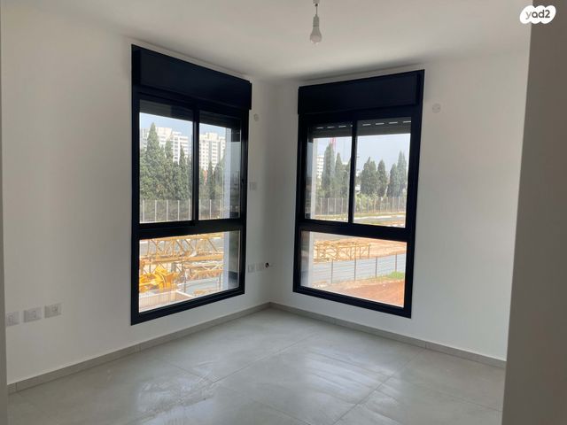 דירה, יונה וולך 12, גרין פארק החדשה, הוד השרון