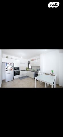 דירה, ברקת 14, אבני חן, חריש