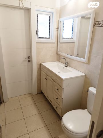 דירה, הרב הרצוג 31, א' / צפון מזרח העיר, רחובות