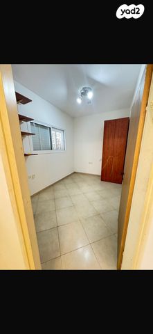 דירה, כנפי נשרים 40, קרית בורוכוב, רמת גן