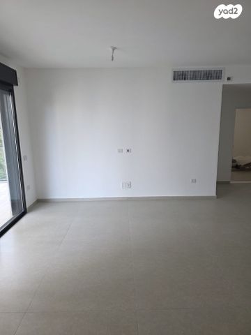 דירה, בועז 14, שכונת חשמונאים, מרכז העיר א, רמת גן