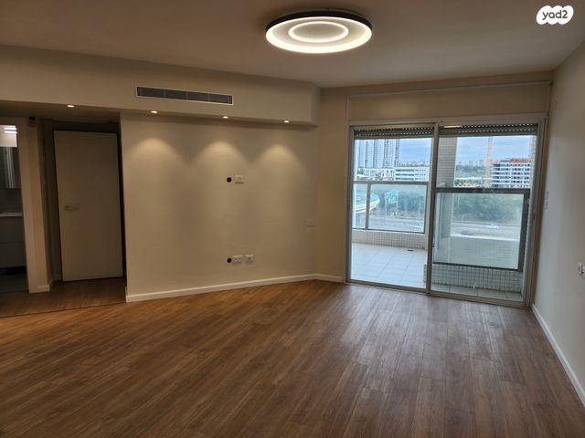 דירה, הכבאים 17, נווה יהושע, ערמונים, רמת גן